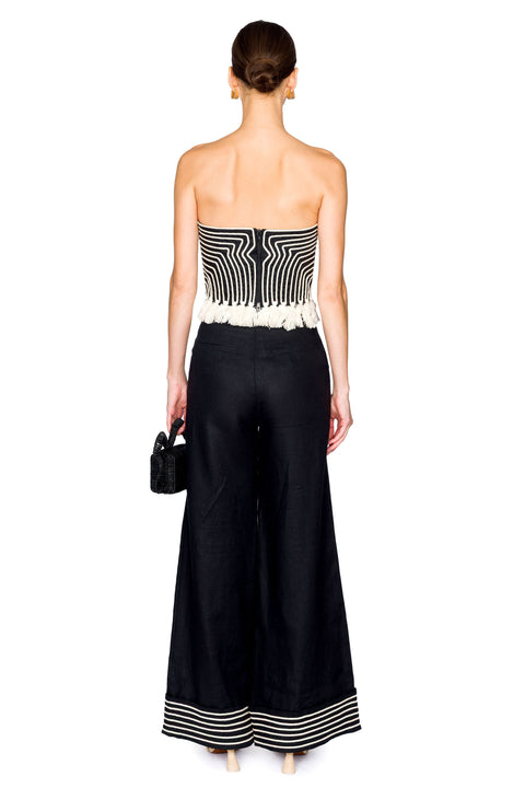 Escuchas Embroidered Top