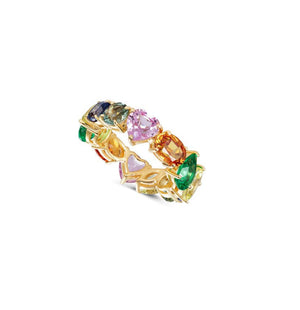 Close-up view of the Catena Rainbow Ring and its beautiful multicolor detail.